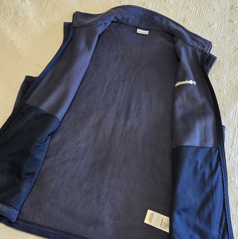 NWT Columbia Steens Mountain Vest, Size XL - Picture 4 of 10